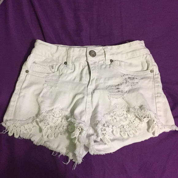 Rue21 Pants - White, high waisted jean shorts